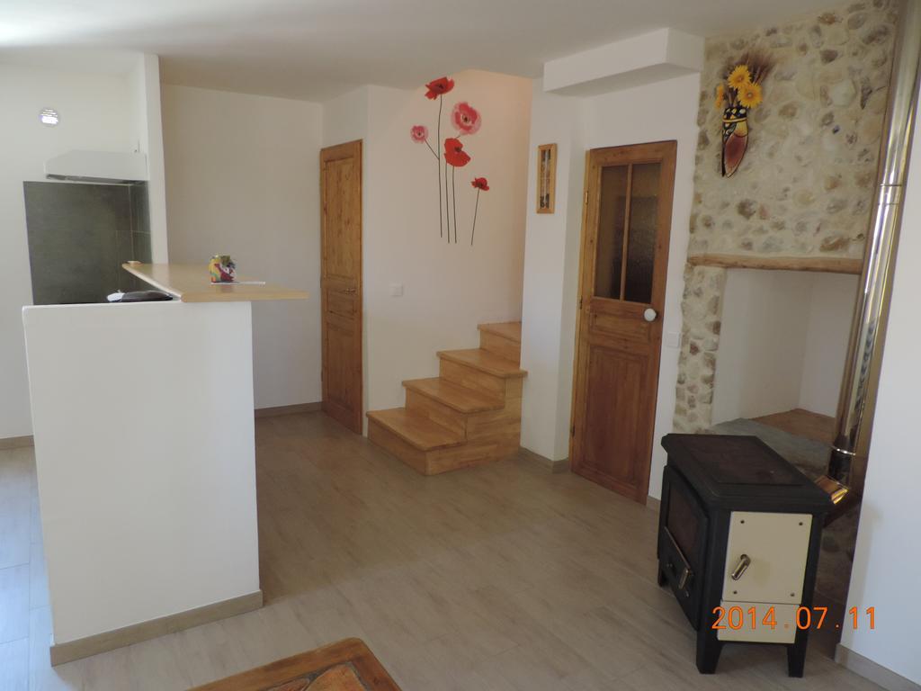 Les Cigales D'Estoublon Apartment Bagian luar foto